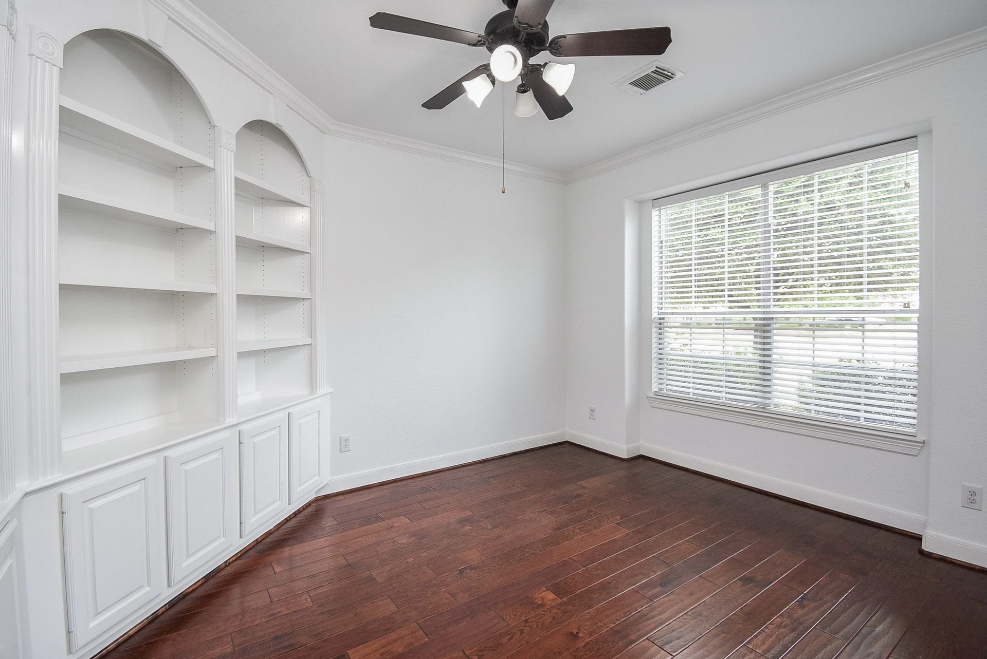 7606 Westmoreland Drive, Sugar Land, TX 77479 7606 Westmoreland Drive, Sugar Land, TX 77479