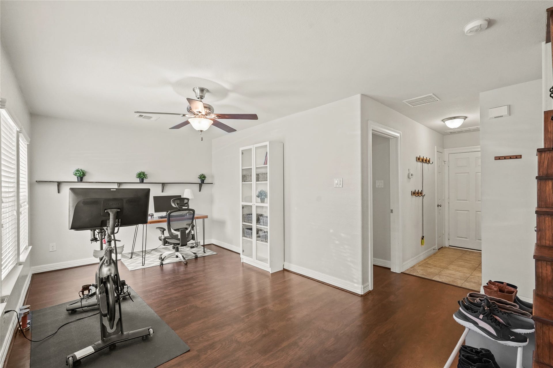 10020 Spring Shadows Park Circle, Houston, TX 77080 10020 Spring Shadows Park Circle, Houston, TX 77080