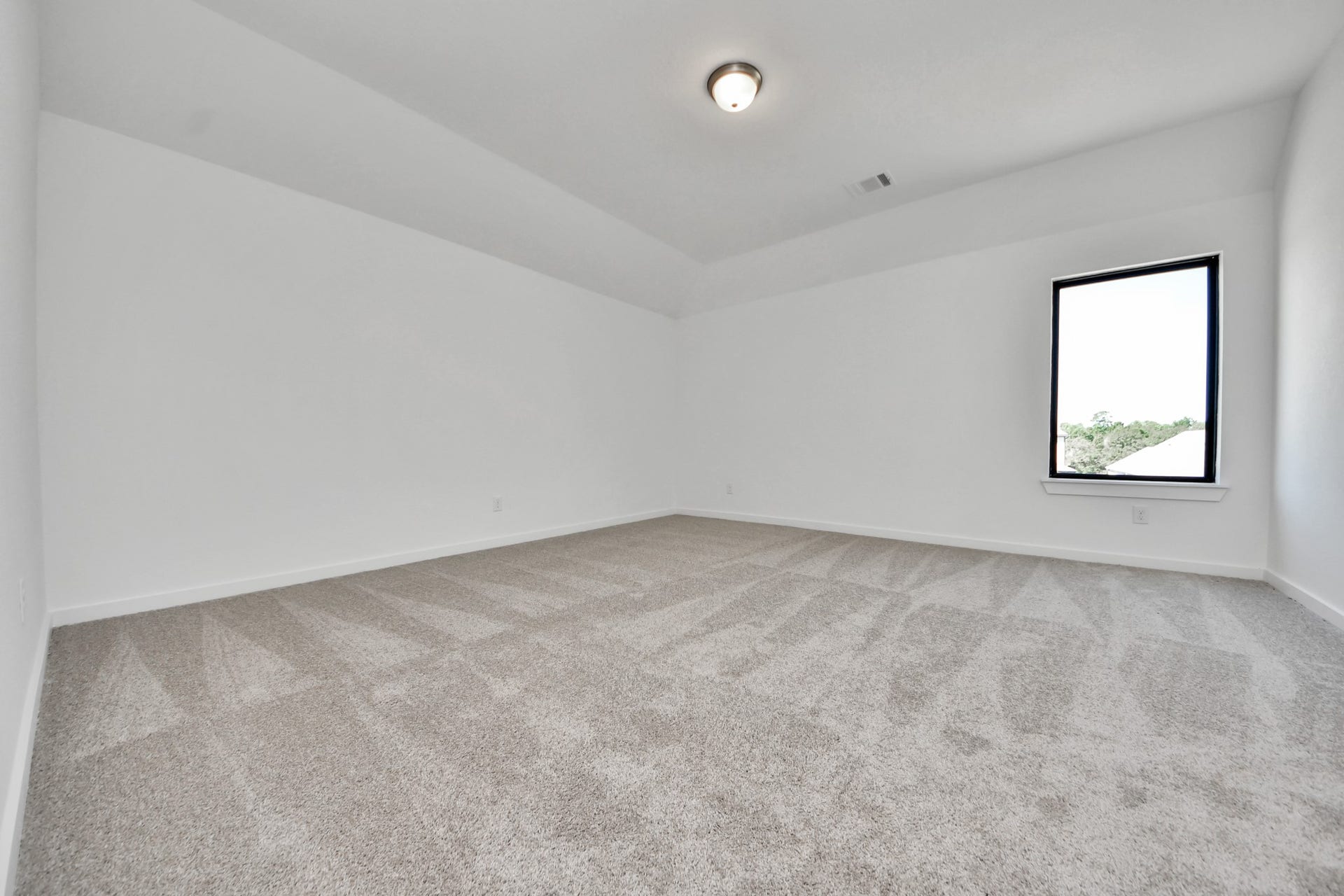 1017 Golden Glow Path, Magnolia, TX 77355 Ascend to relaxation in this fantastic game room! Ideal for both casual gatherings and adult gaming, it boasts plush carpet, lofty ceilings, custom paint, and ample windows for abundant natural light