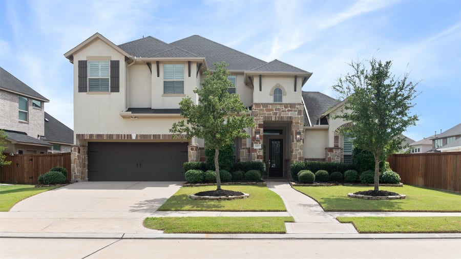Property photo for 1102 McMurtry Ridge Drive, Katy, TX