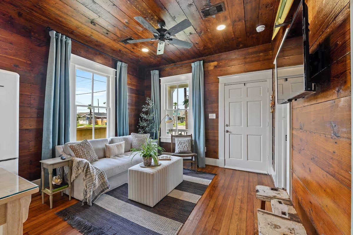 2601 37th Street, Galveston, TX 77550 2601 37th Street, Galveston, TX 77550