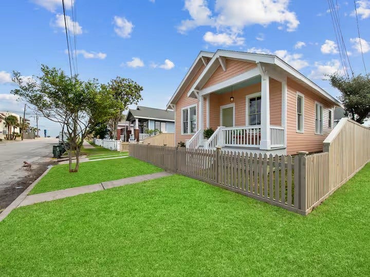 2601 37th Street, Galveston, TX 77550 2601 37th Street, Galveston, TX 77550