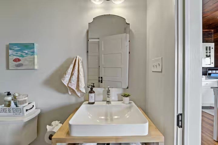 2601 37th Street, Galveston, TX 77550 Full bath 2