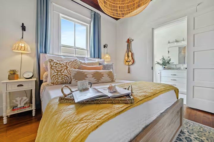2601 37th Street, Galveston, TX 77550 Bedroom 1 with a private en-suite bath