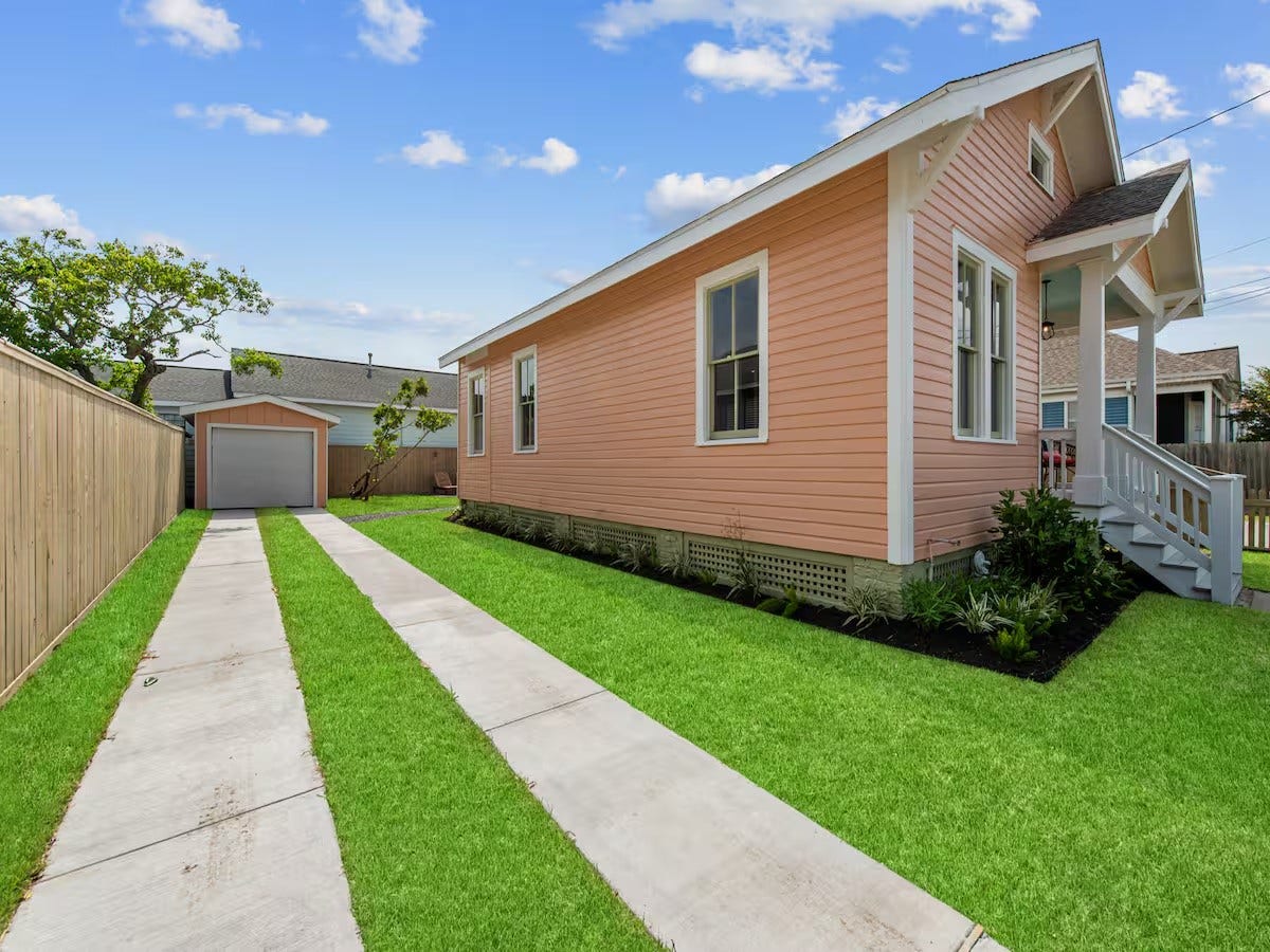 2601 37th Street, Galveston, TX 77550 2601 37th Street, Galveston, TX 77550