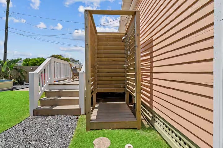 2601 37th Street, Galveston, TX 77550 Outdoor shower