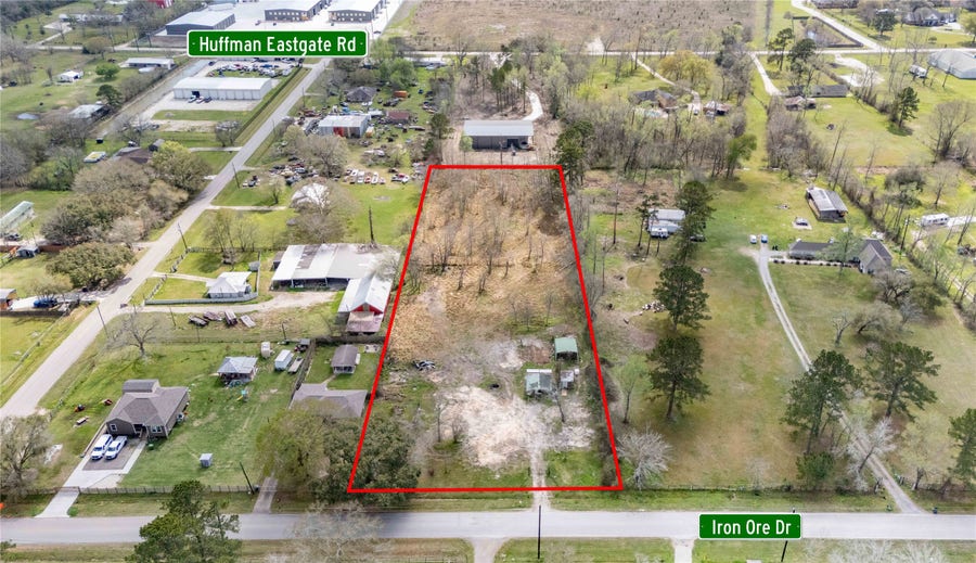Property photo for 1916 Iron Ore Drive, Huffman, TX