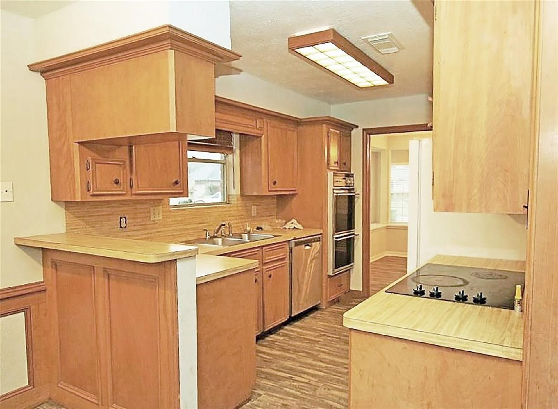 15114 Rolling Oaks Drive, Houston, TX 77070 15114 Rolling Oaks Drive, Houston, TX 77070