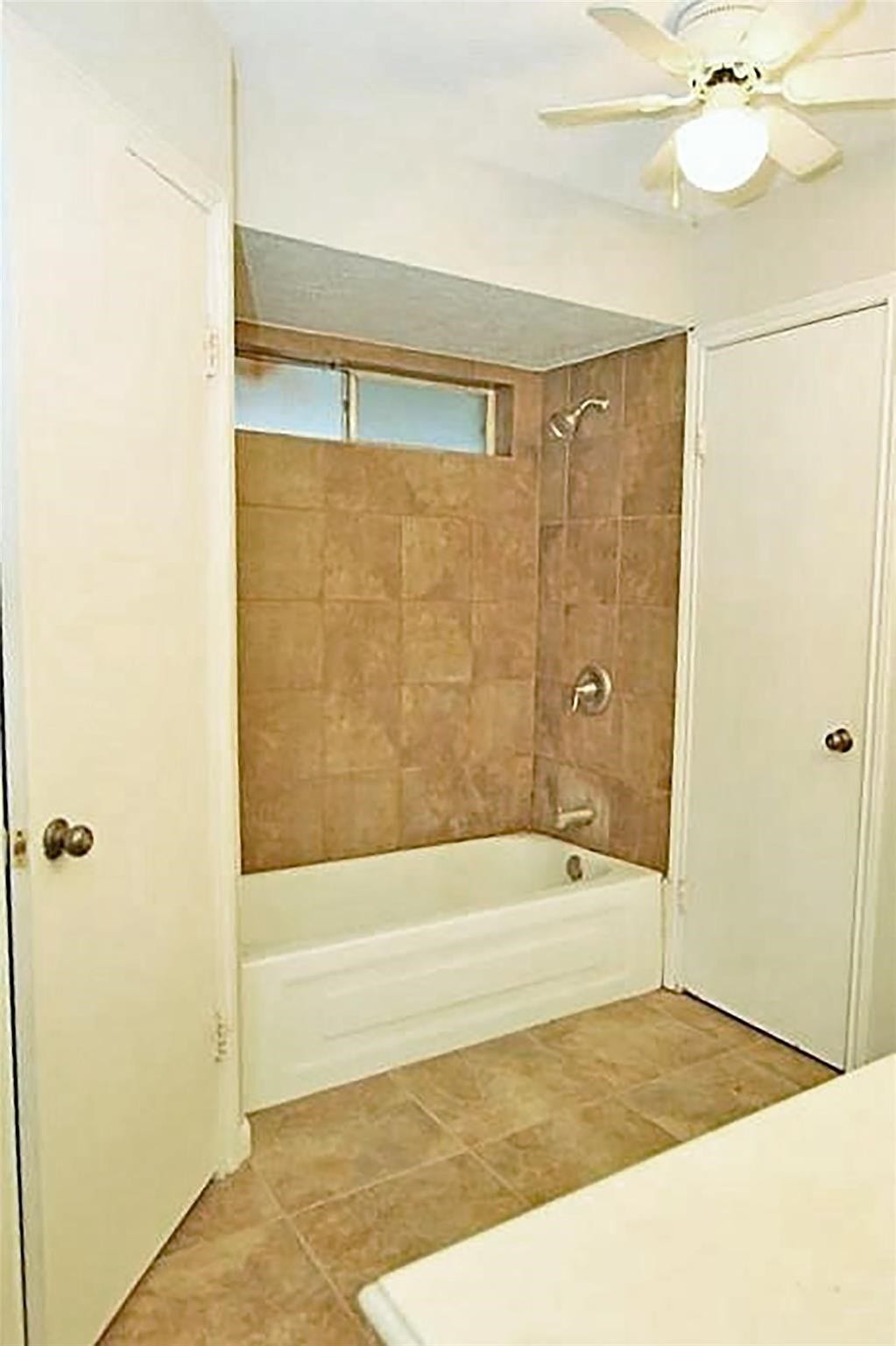 15114 Rolling Oaks Drive, Houston, TX 77070 15114 Rolling Oaks Drive, Houston, TX 77070