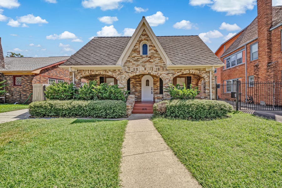 Property photo for 1918 Wentworth Street, Houston, TX
