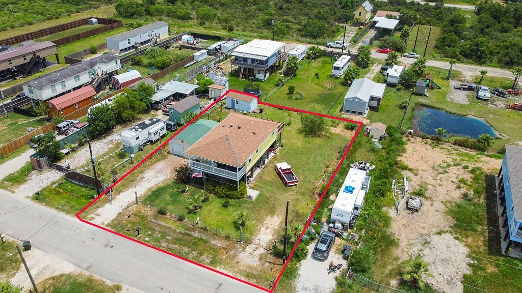 727 18th Street, Dickinson, TX 77539 727 18th Street, Dickinson, TX 77539