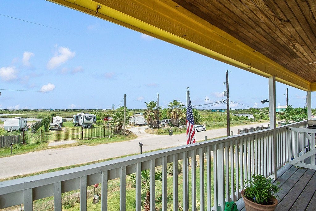 727 18th Street, Dickinson, TX 77539 727 18th Street, Dickinson, TX 77539