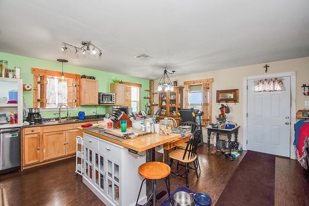 727 18th Street, Dickinson, TX 77539 727 18th Street, Dickinson, TX 77539
