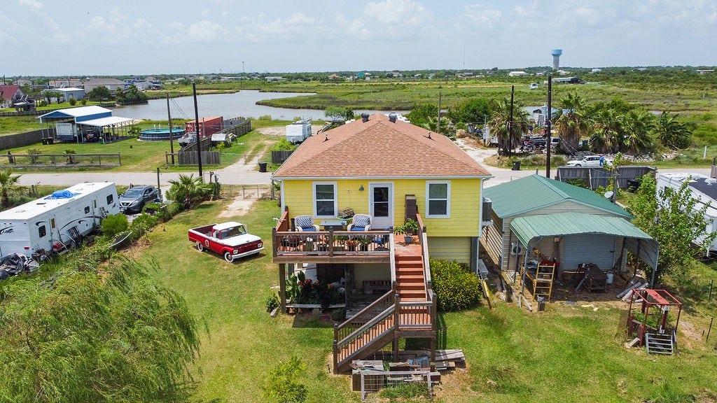 727 18th Street, Dickinson, TX 77539 727 18th Street, Dickinson, TX 77539