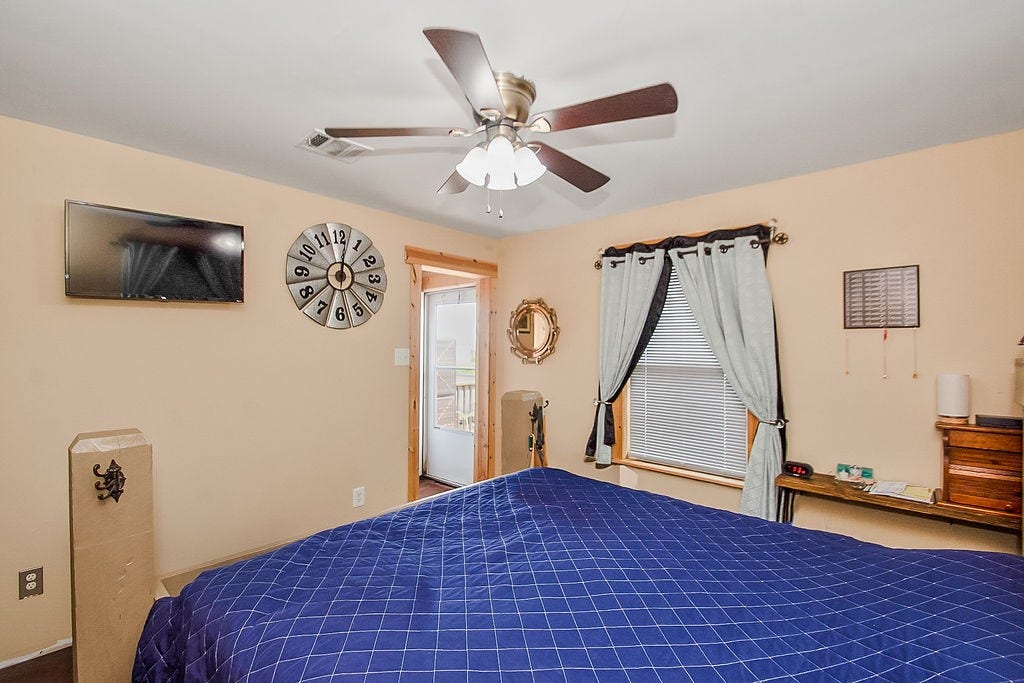 727 18th Street, Dickinson, TX 77539 727 18th Street, Dickinson, TX 77539