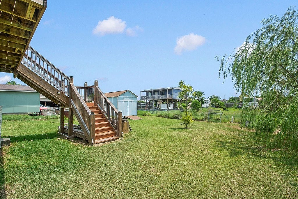 727 18th Street, Dickinson, TX 77539 727 18th Street, Dickinson, TX 77539