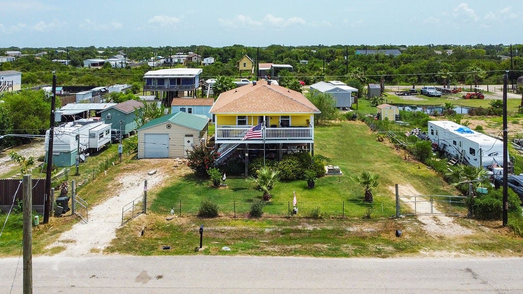 727 18th Street, Dickinson, TX 77539 727 18th Street, Dickinson, TX 77539