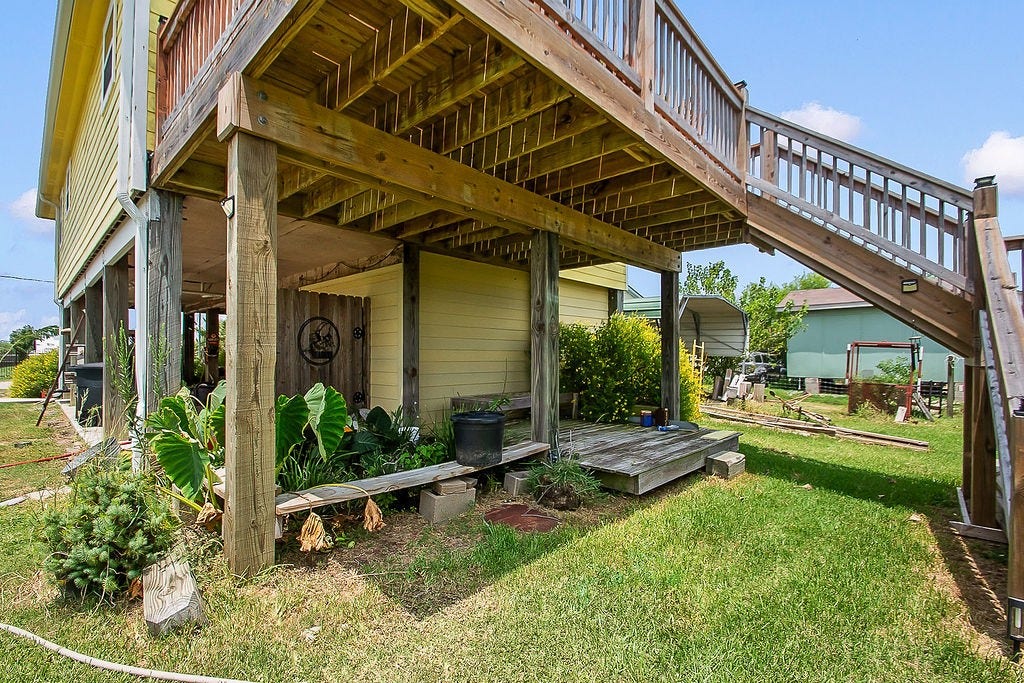 727 18th Street, Dickinson, TX 77539 727 18th Street, Dickinson, TX 77539