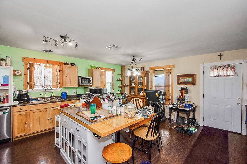 727 18th Street, Dickinson, TX 77539 727 18th Street, Dickinson, TX 77539