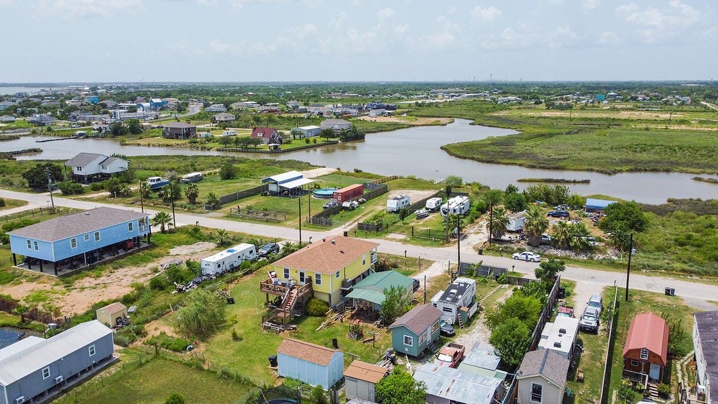 727 18th Street, Dickinson, TX 77539 727 18th Street, Dickinson, TX 77539