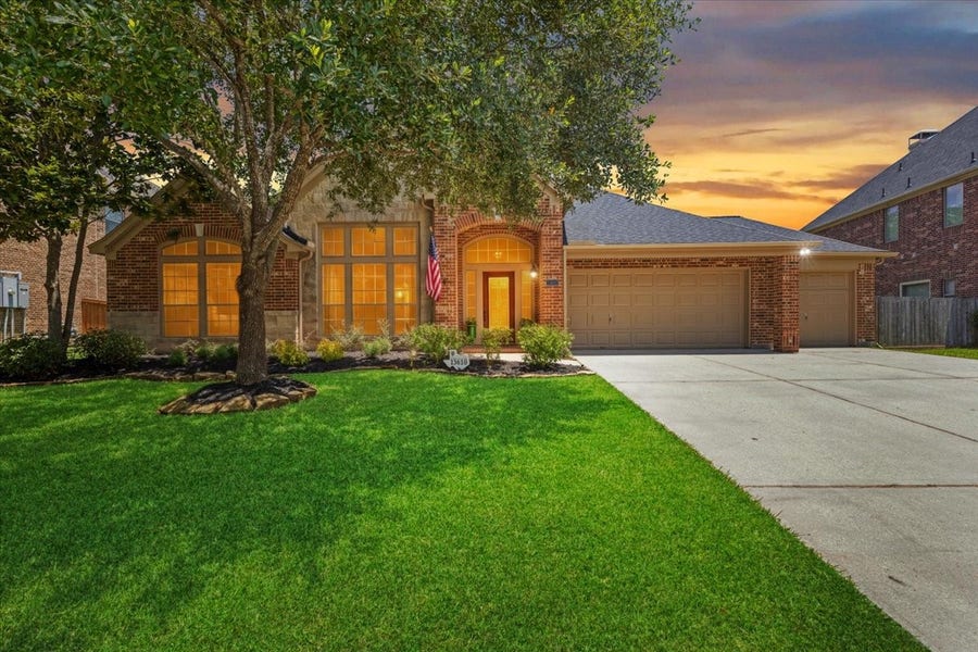 Property photo for 13610 Stern Creek Lane, Houston, TX