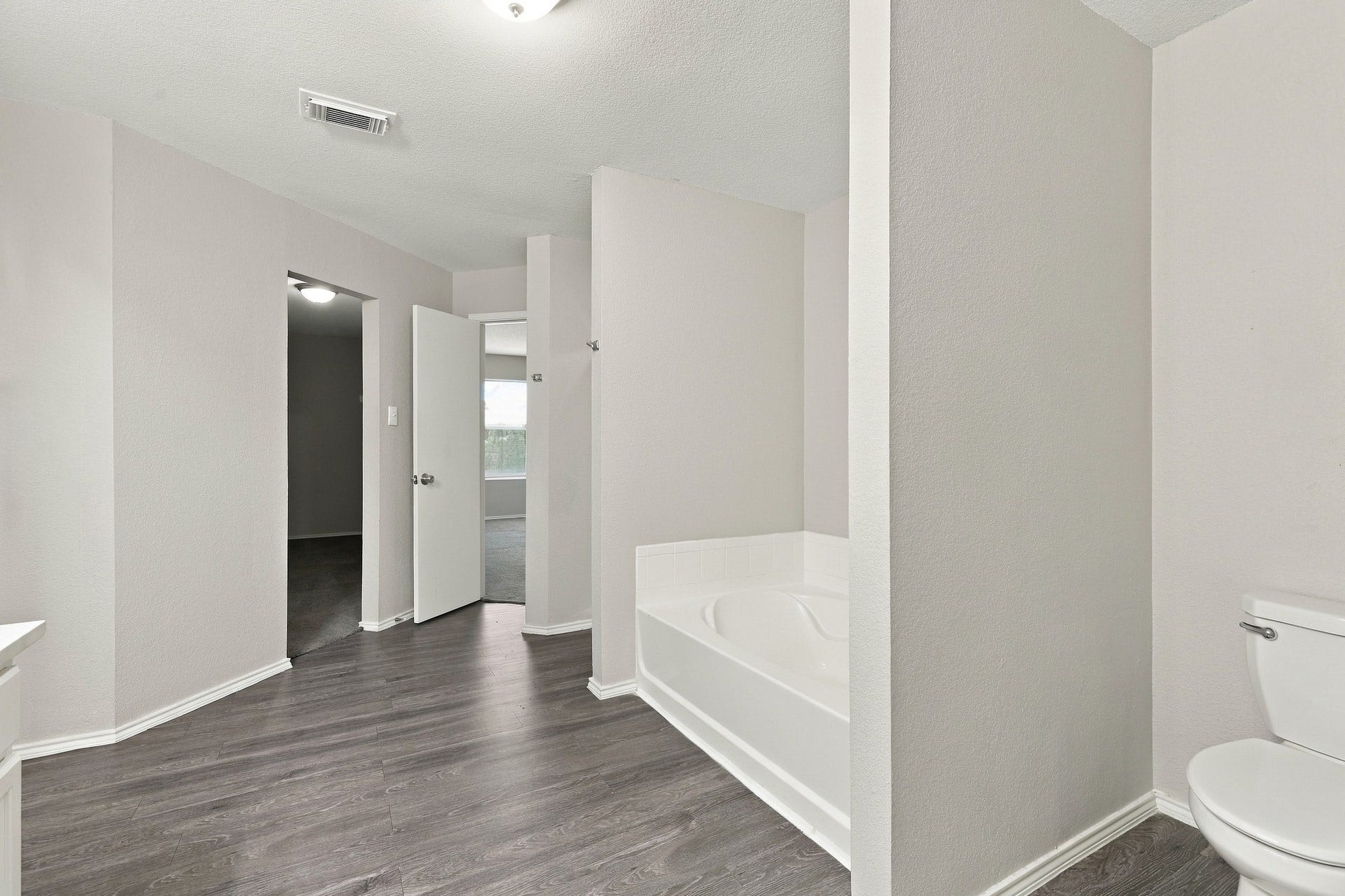 14411 Moreno Avenue, Houston, TX 77045 14411 Moreno Avenue, Houston, TX 77045