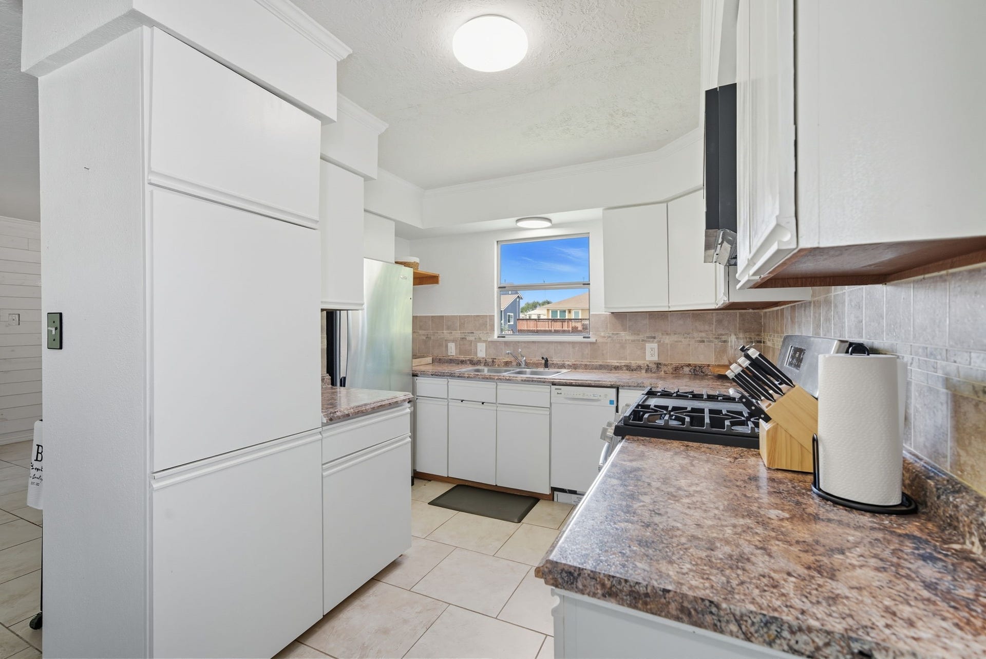 439 Pompano Street, Bayou Vista, TX 77563 439 Pompano Street, Bayou Vista, TX 77563