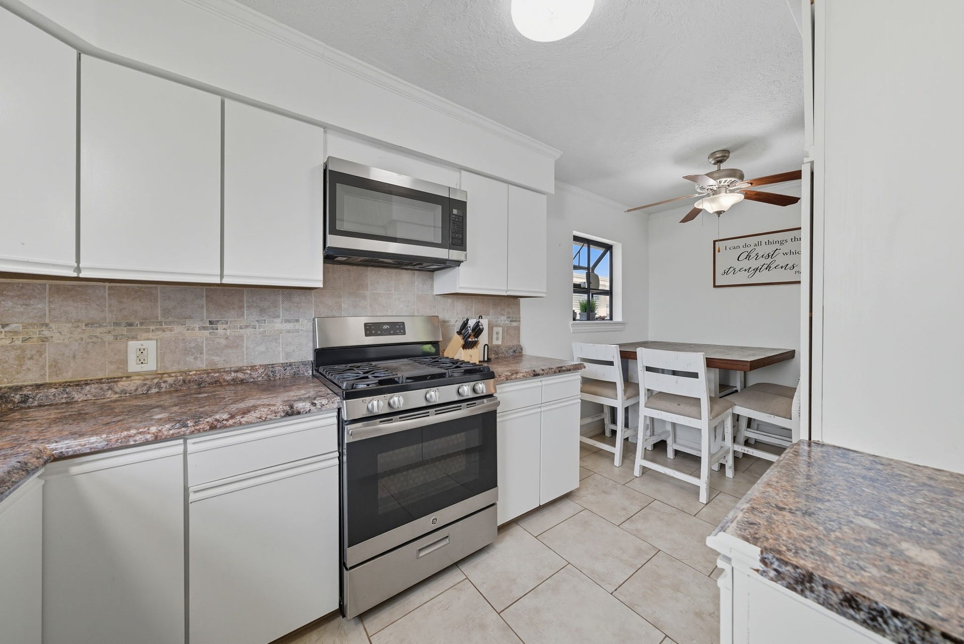 439 Pompano Street, Bayou Vista, TX 77563 439 Pompano Street, Bayou Vista, TX 77563