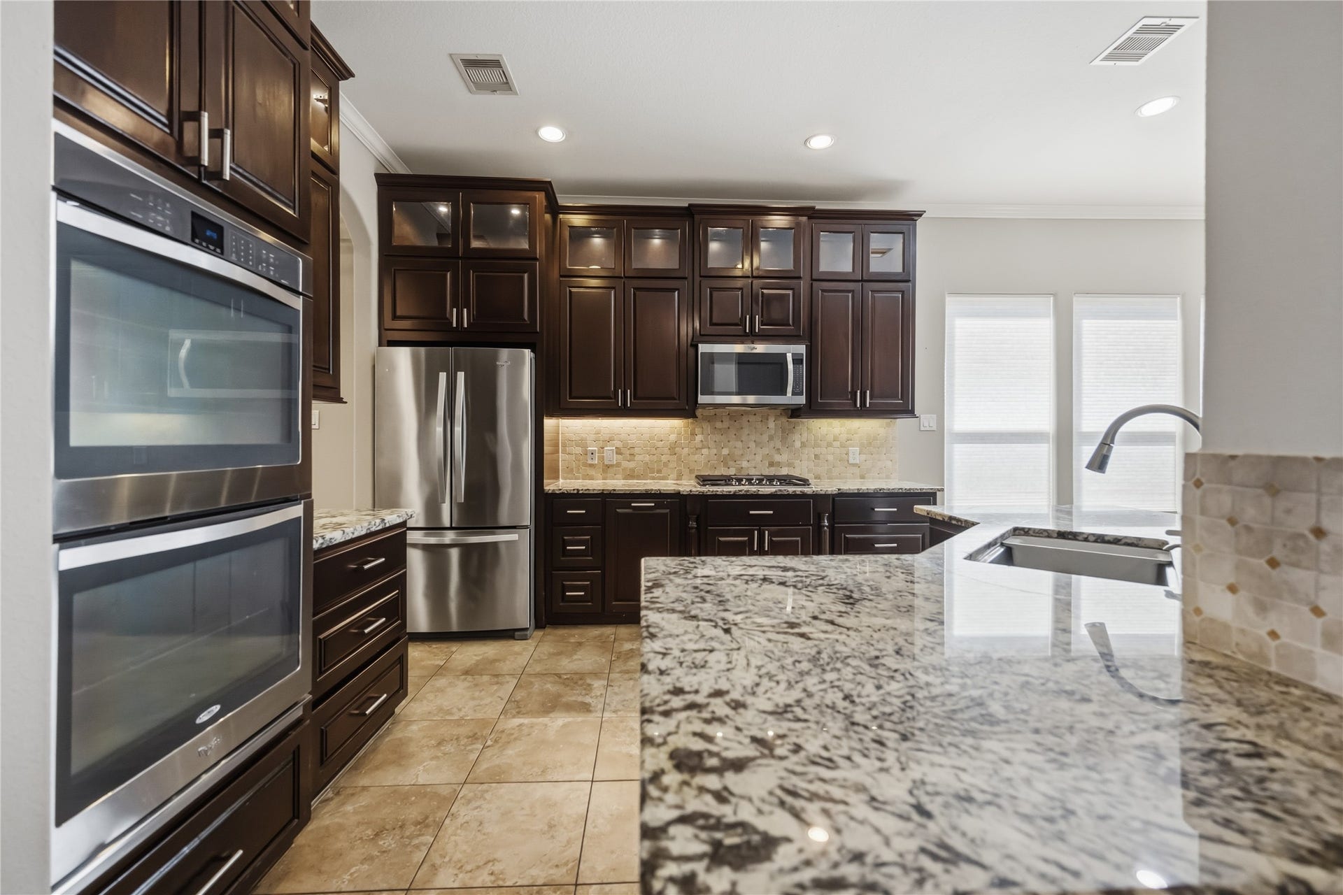 5515 Satterfield Lane, Houston, TX 77084 Look into the kitchen