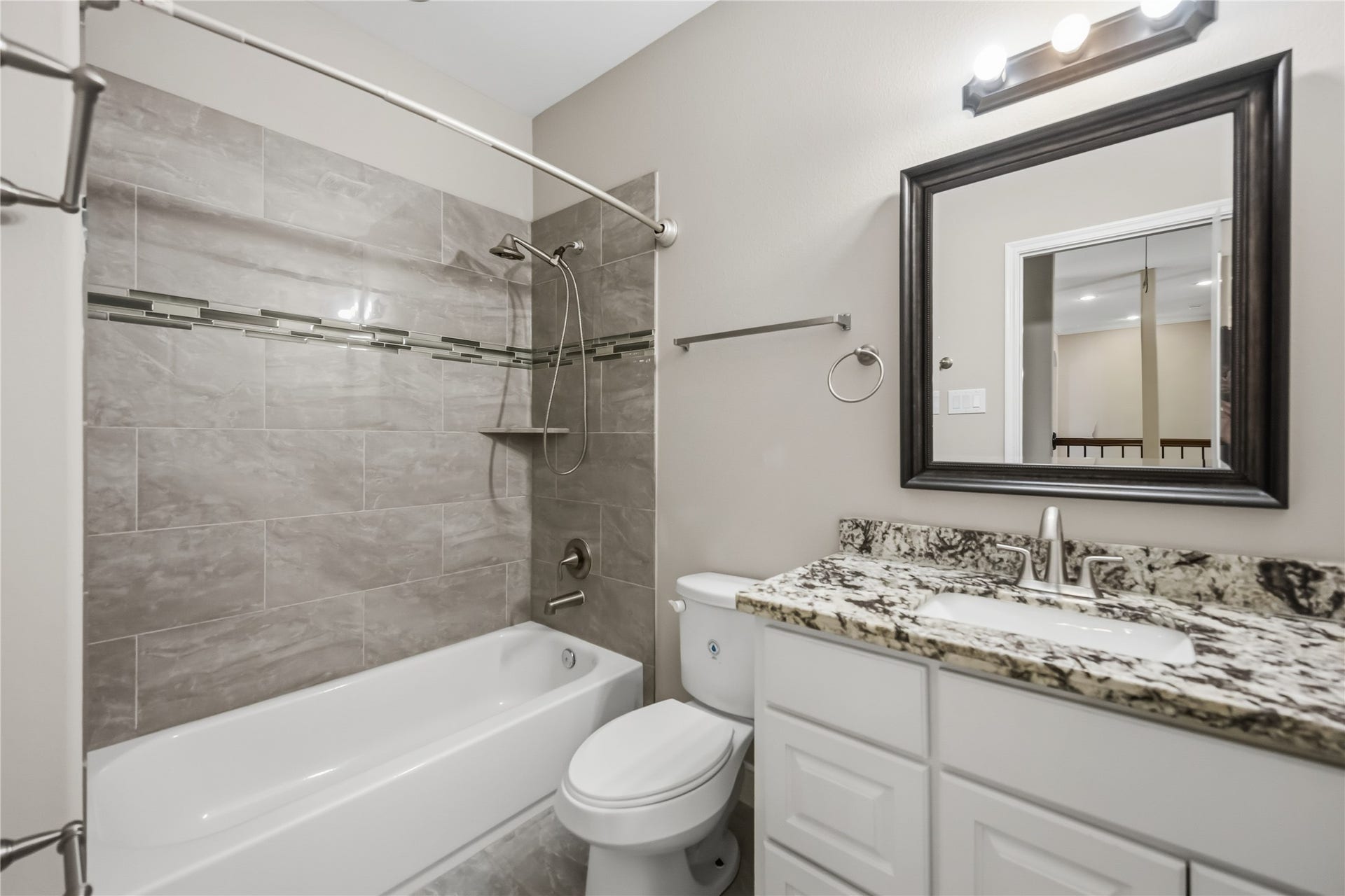 5515 Satterfield Lane, Houston, TX 77084 2/2 secondary bathrooms located upstairs