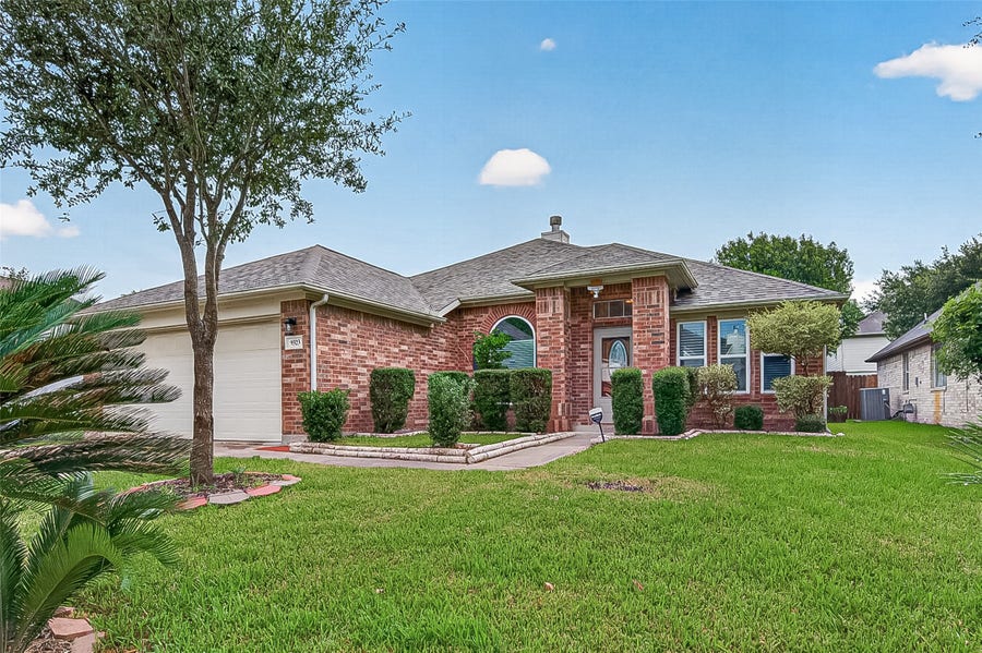 Property photo for 9323 Eaglewood Shadow Court, Houston, TX