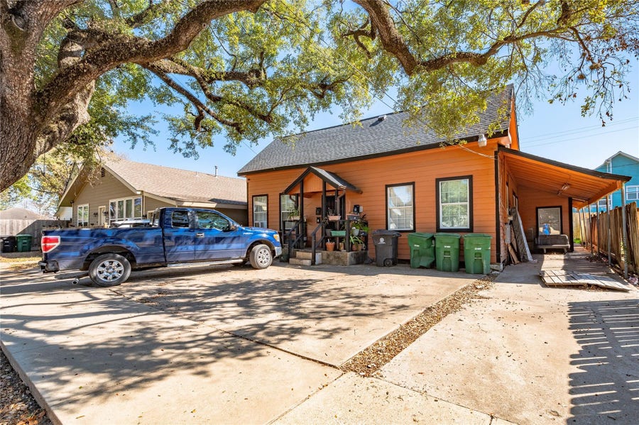 Property photo for 307 York Street, Houston, TX
