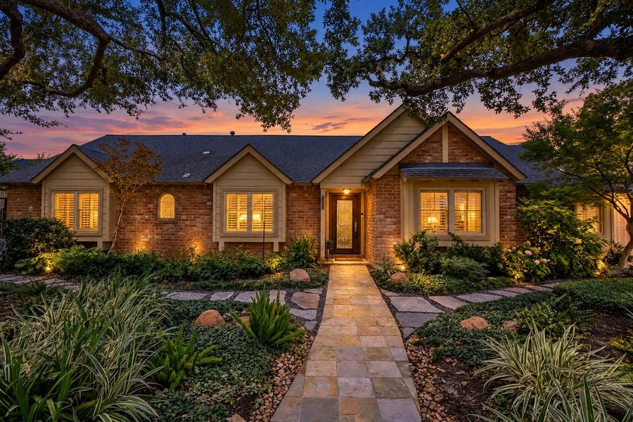 Property photo for 2911 Fontana Drive, Houston, TX