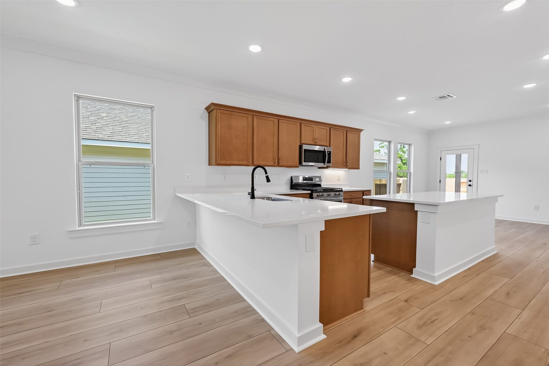 40704 Pessi Road, Magnolia, TX 77354 40704 Pessi Road, Magnolia, TX 77354