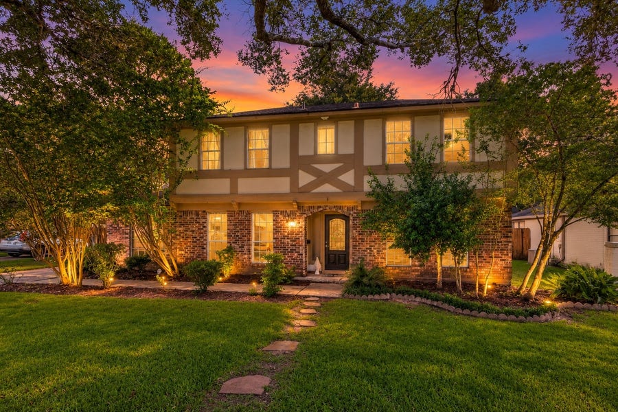 Property photo for 2025 Briar Lane, Richmond, TX