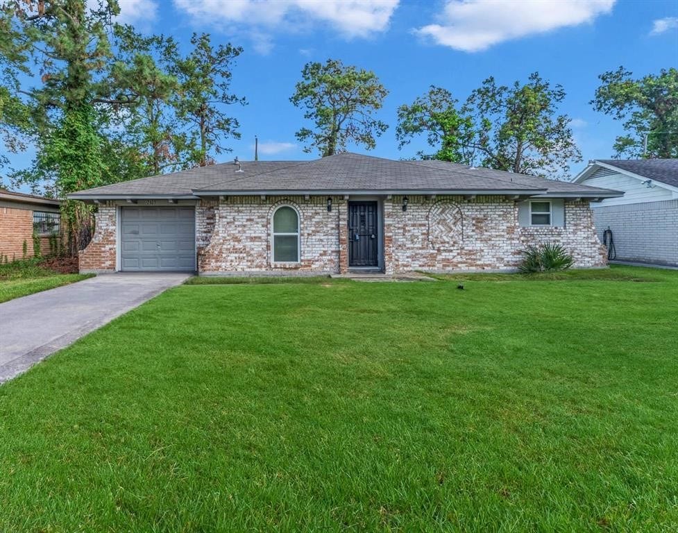 7621 Parker Road, Houston, TX 77016