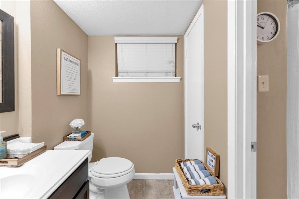 7621 Parker Road, Houston, TX 77016