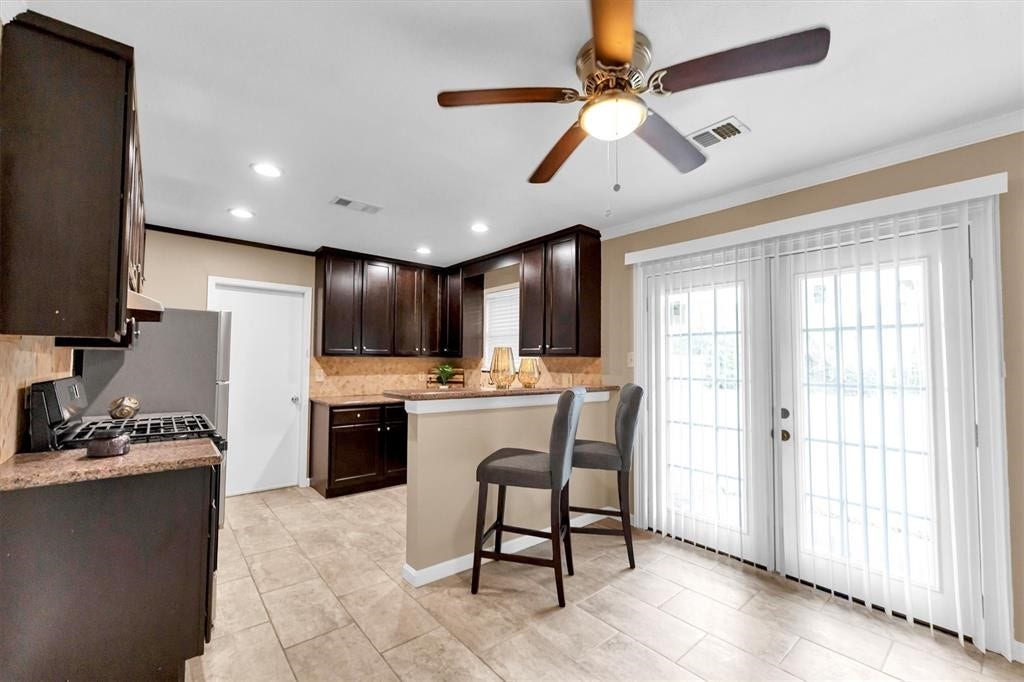 7621 Parker Road, Houston, TX 77016