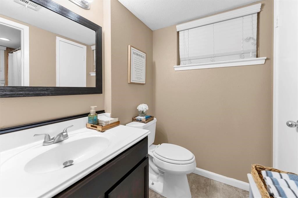 7621 Parker Road, Houston, TX 77016