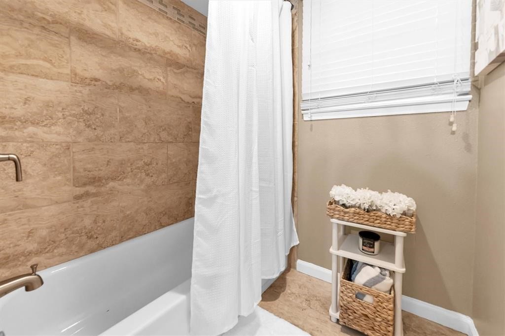 7621 Parker Road, Houston, TX 77016