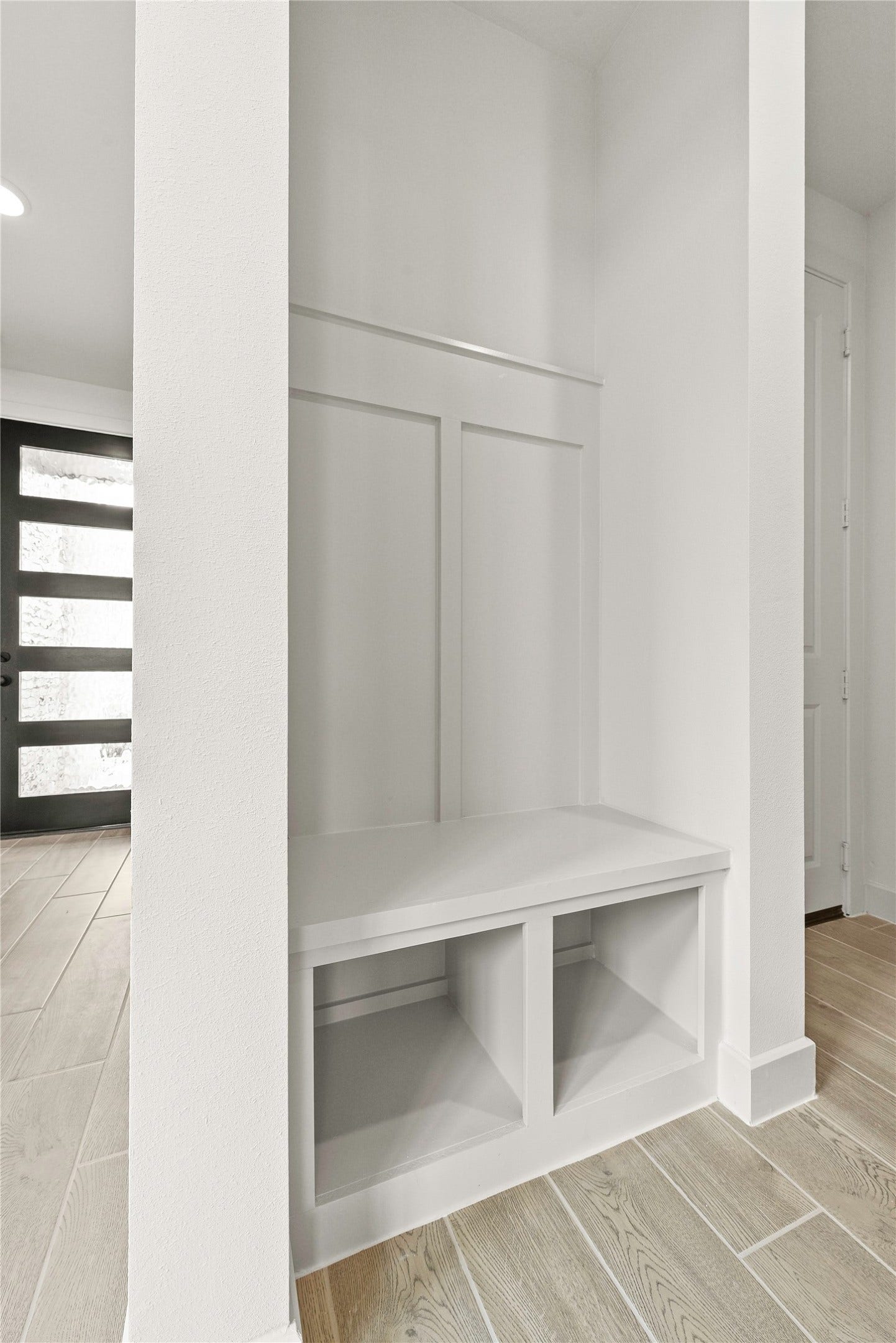 386 Mulberry Creek Street, Conroe, TX 77304 Representative image; features, selections and colors may vary.
