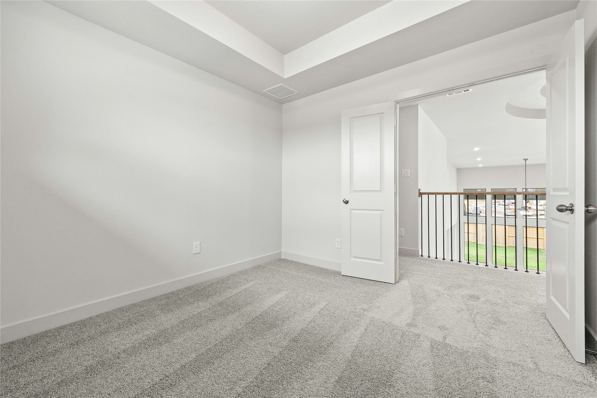 386 Mulberry Creek Street, Conroe, TX 77304 Representative image; features, selections and colors may vary.