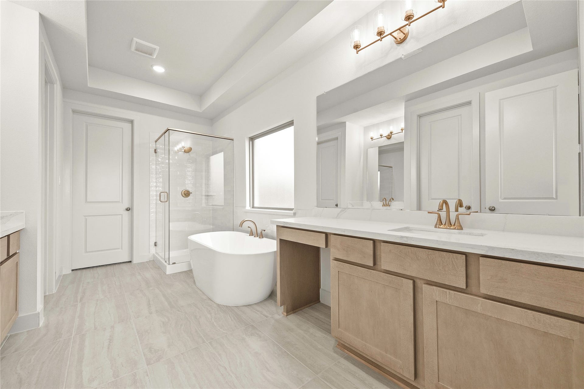 386 Mulberry Creek Street, Conroe, TX 77304 Representative image; features, selections and colors may vary.
