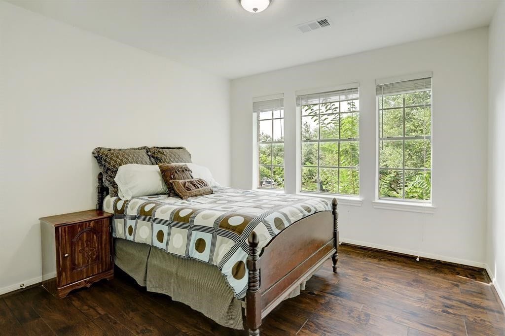 635 Presley Way, Sugar Land, TX 77479