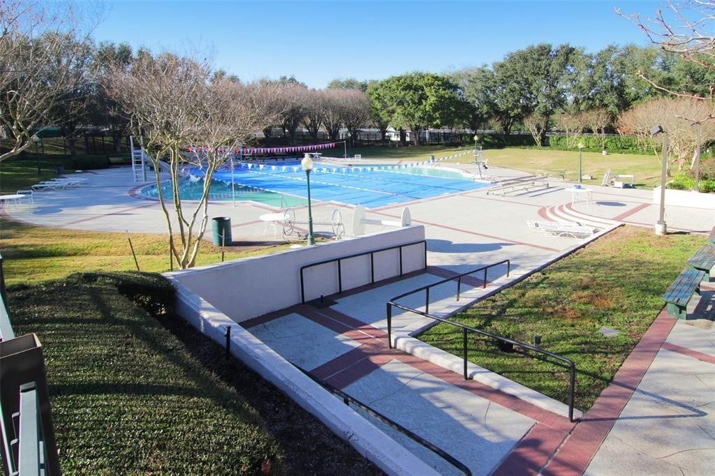635 Presley Way, Sugar Land, TX 77479