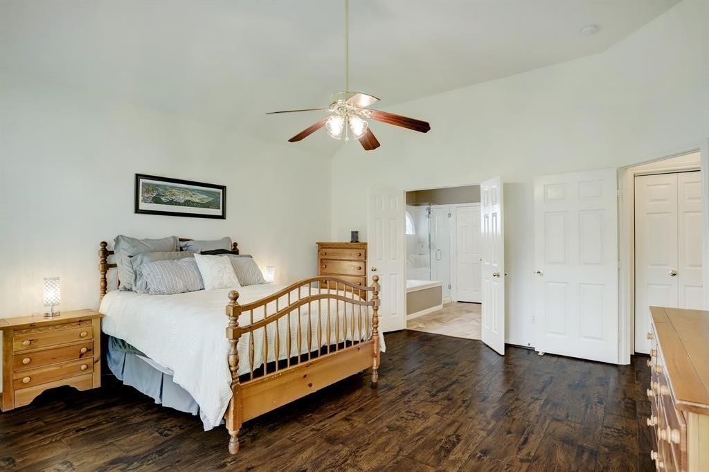 635 Presley Way, Sugar Land, TX 77479