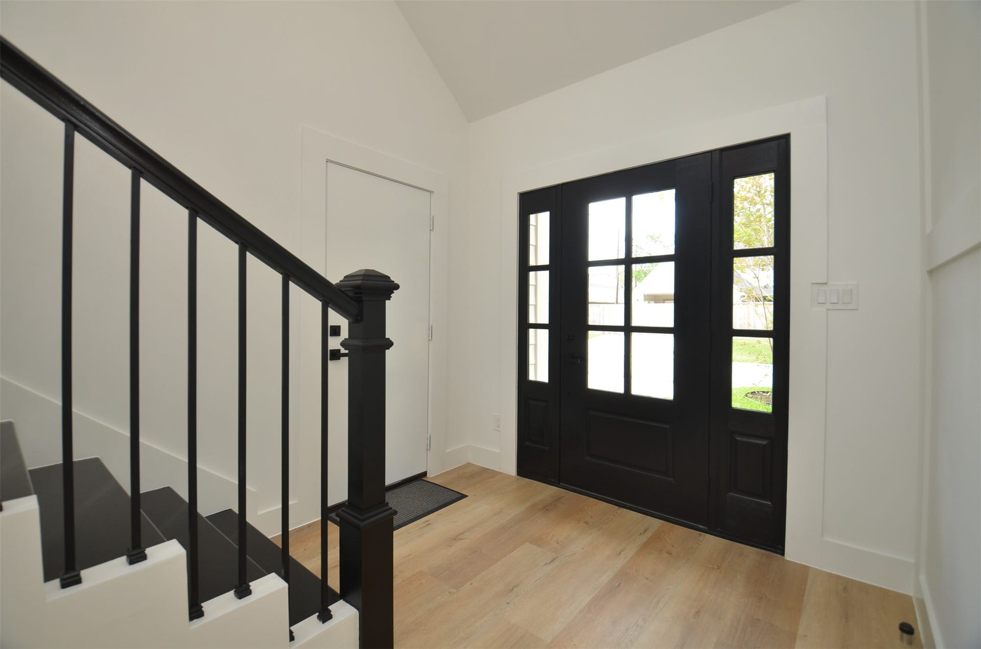 1207 Martin Street, Houston, TX 77018 1207 Martin Street, Houston, TX 77018