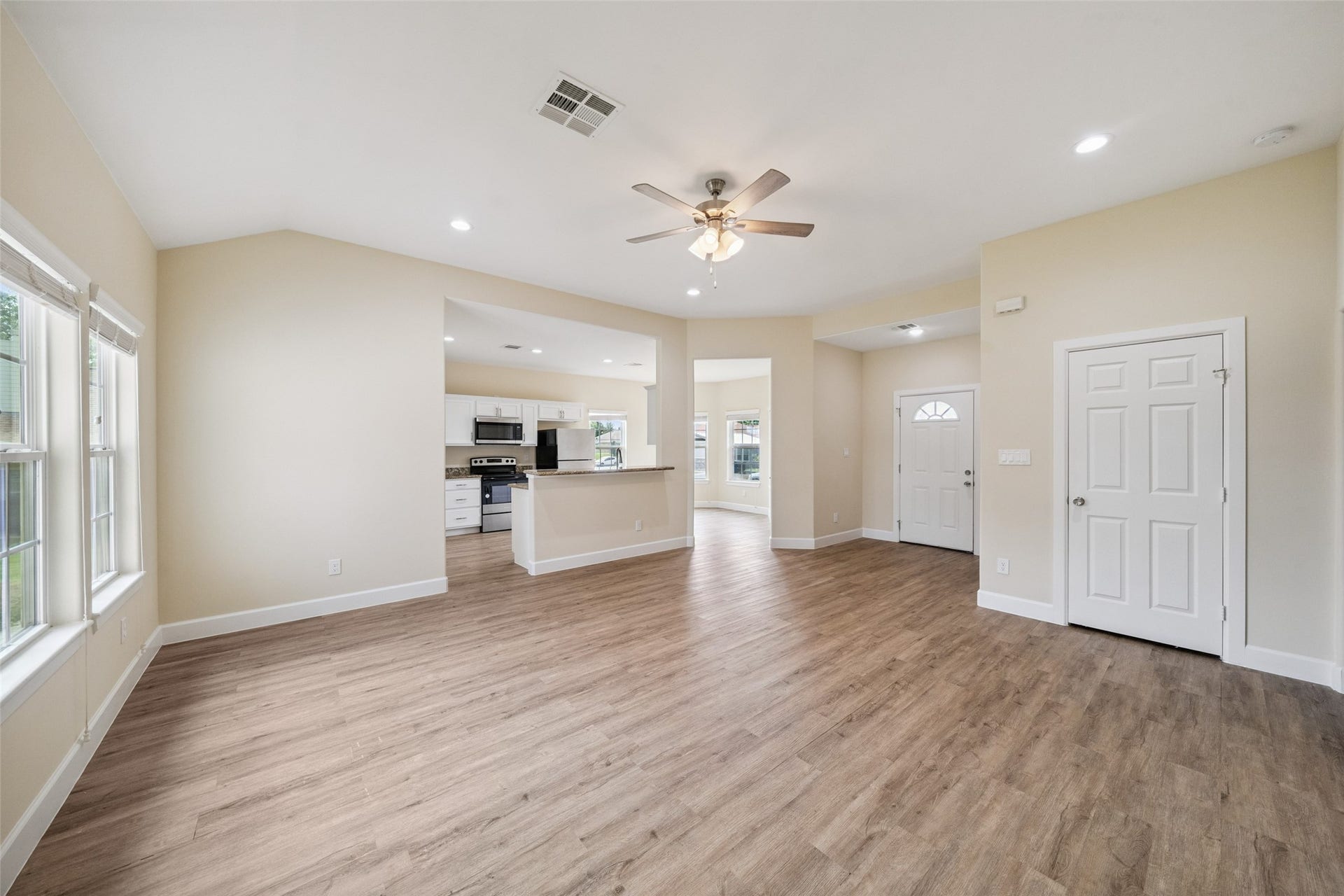 14107 Overstreet, Willis, TX 77318 14107 Overstreet, Willis, TX 77318