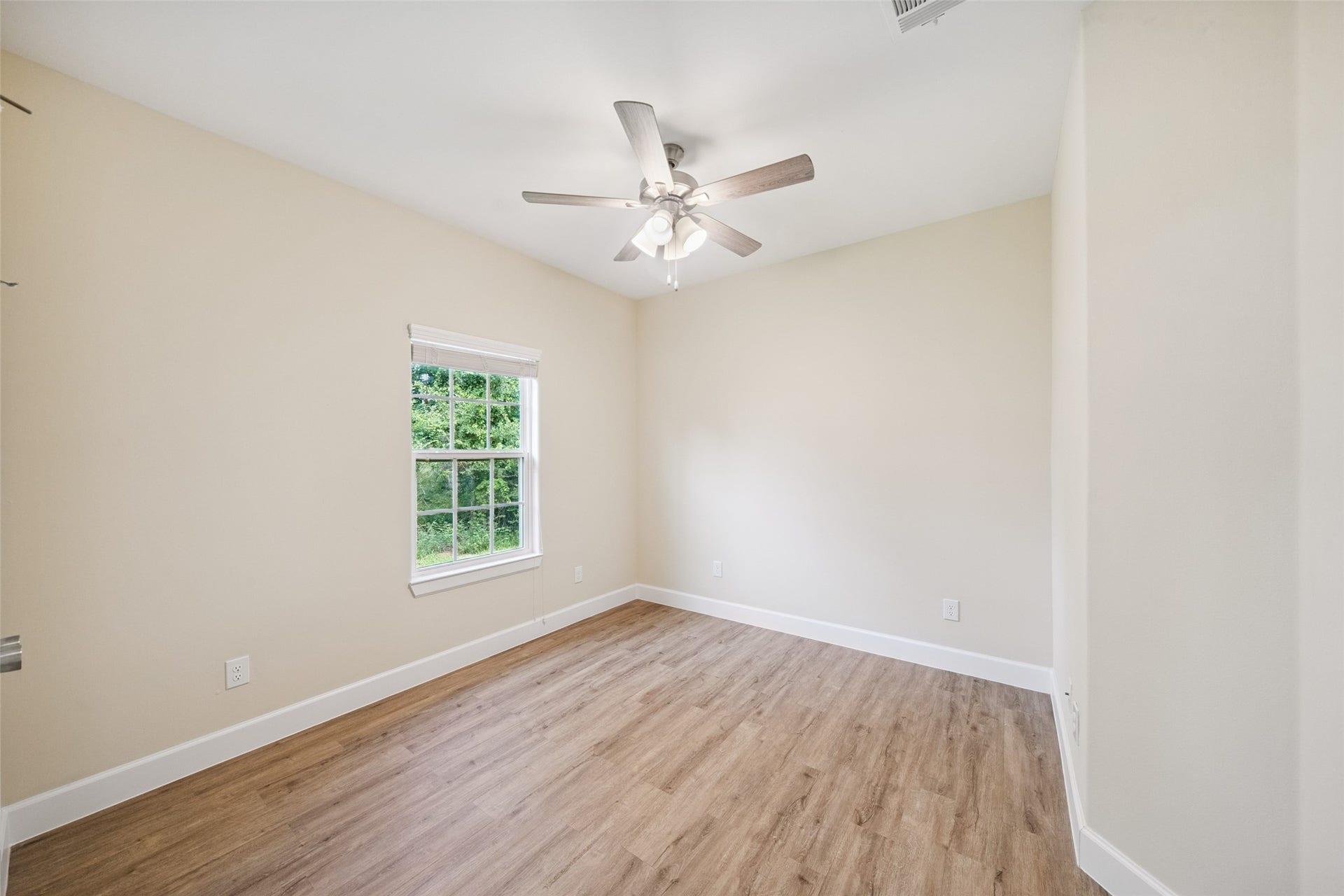 14107 Overstreet, Willis, TX 77318 14107 Overstreet, Willis, TX 77318