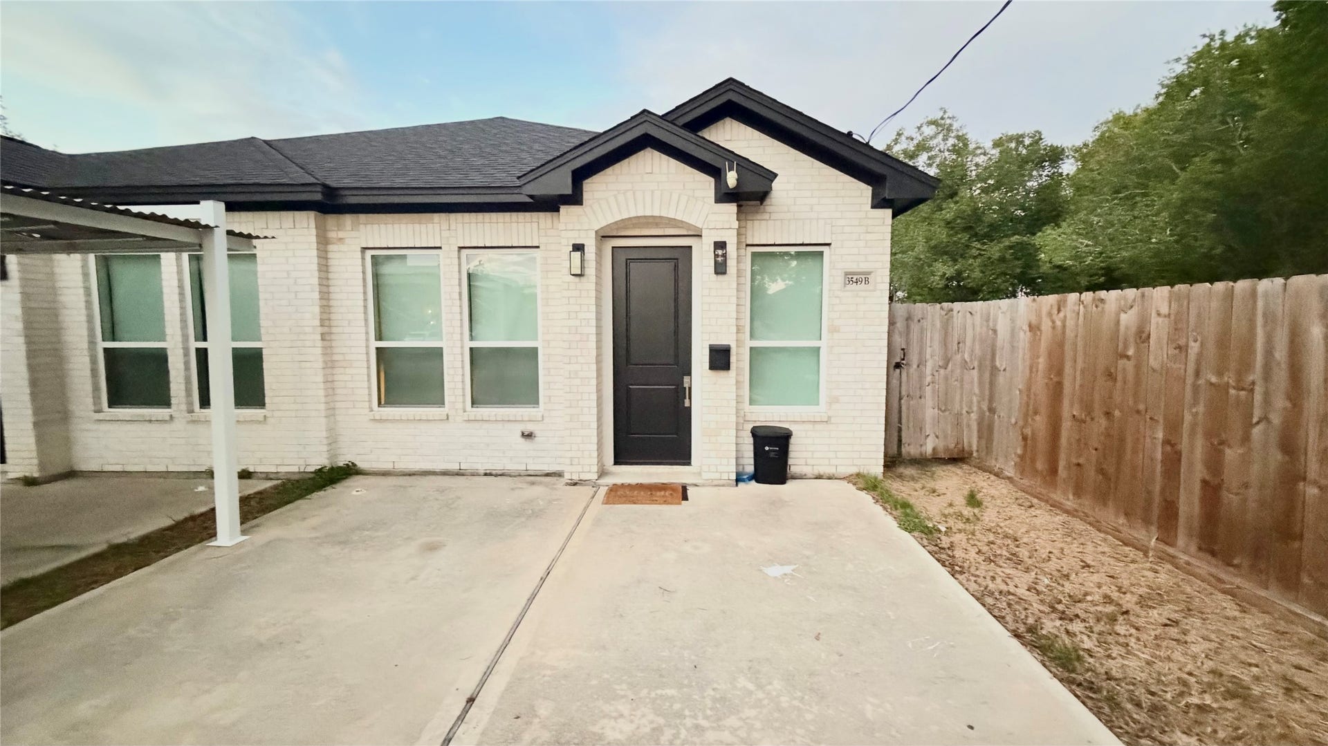 3549 Amos Street, #B, Houston, TX 77021